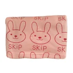 حوله سگ و گربه رنگ صورتی کمرنگ